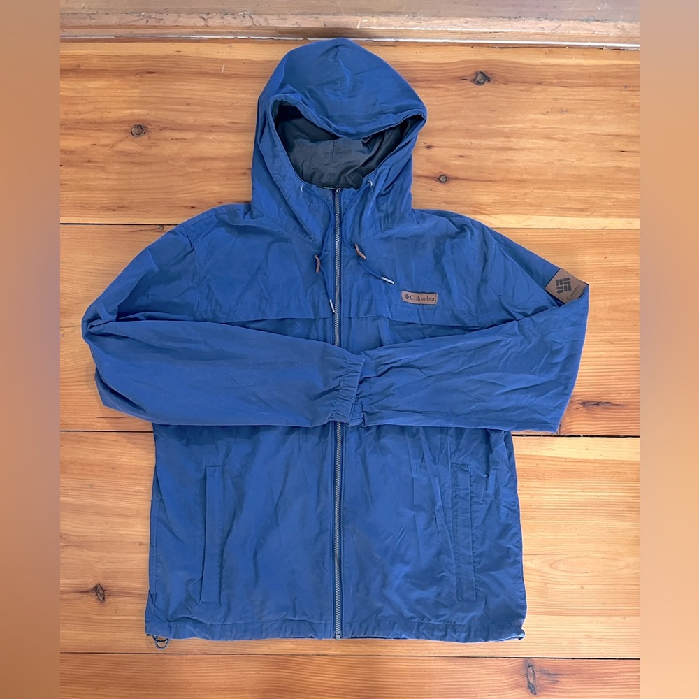 Columbia wind breaker jacket. Mens size L